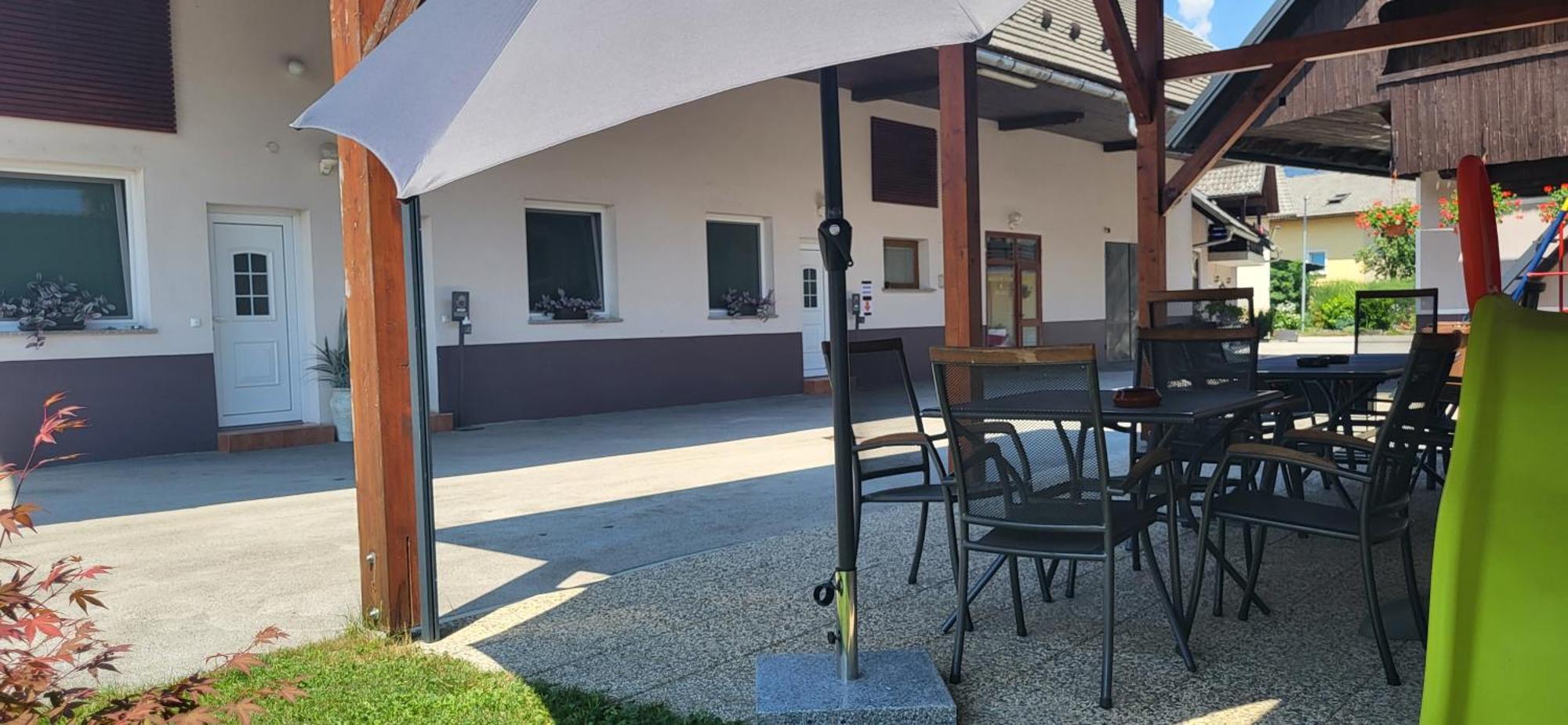 Rooms & Apartments Kepic, Airport Accomodation Cerklje na Gorenjskem Luaran gambar