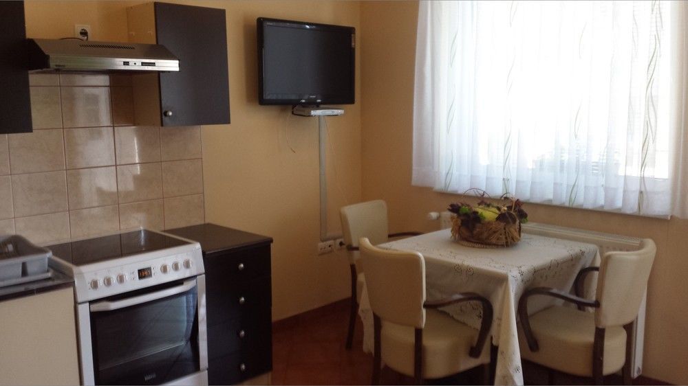 Rooms & Apartments Kepic, Airport Accomodation Cerklje na Gorenjskem Luaran gambar