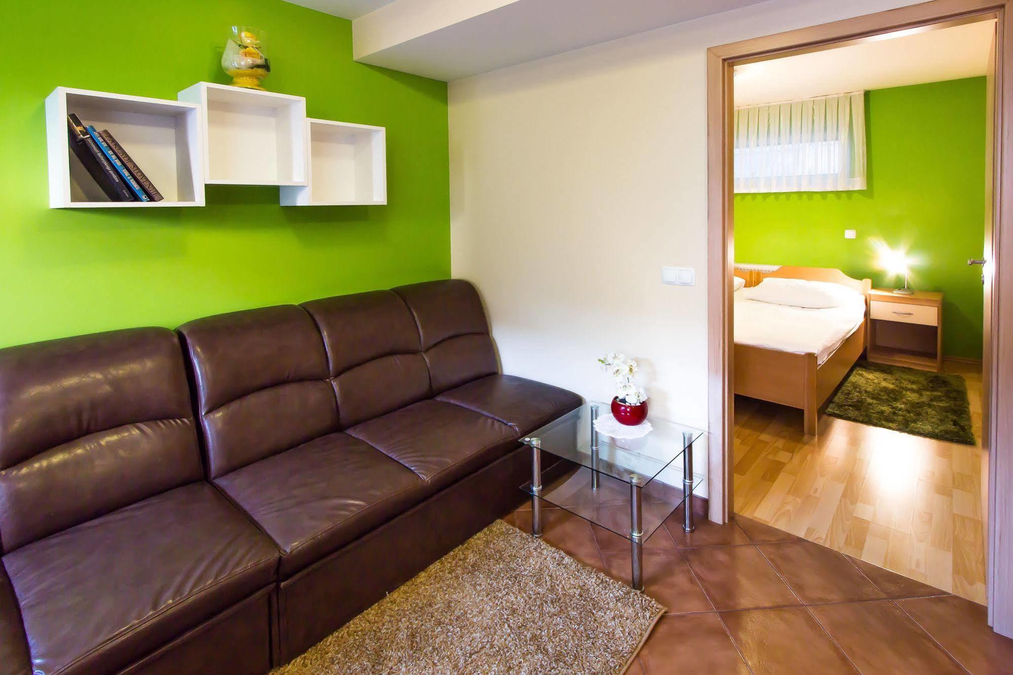 Rooms & Apartments Kepic, Airport Accomodation Cerklje na Gorenjskem Luaran gambar