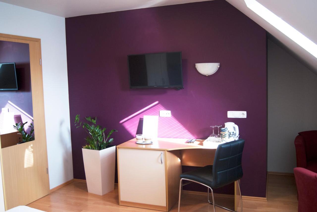 Rooms & Apartments Kepic, Airport Accomodation Cerklje na Gorenjskem Luaran gambar