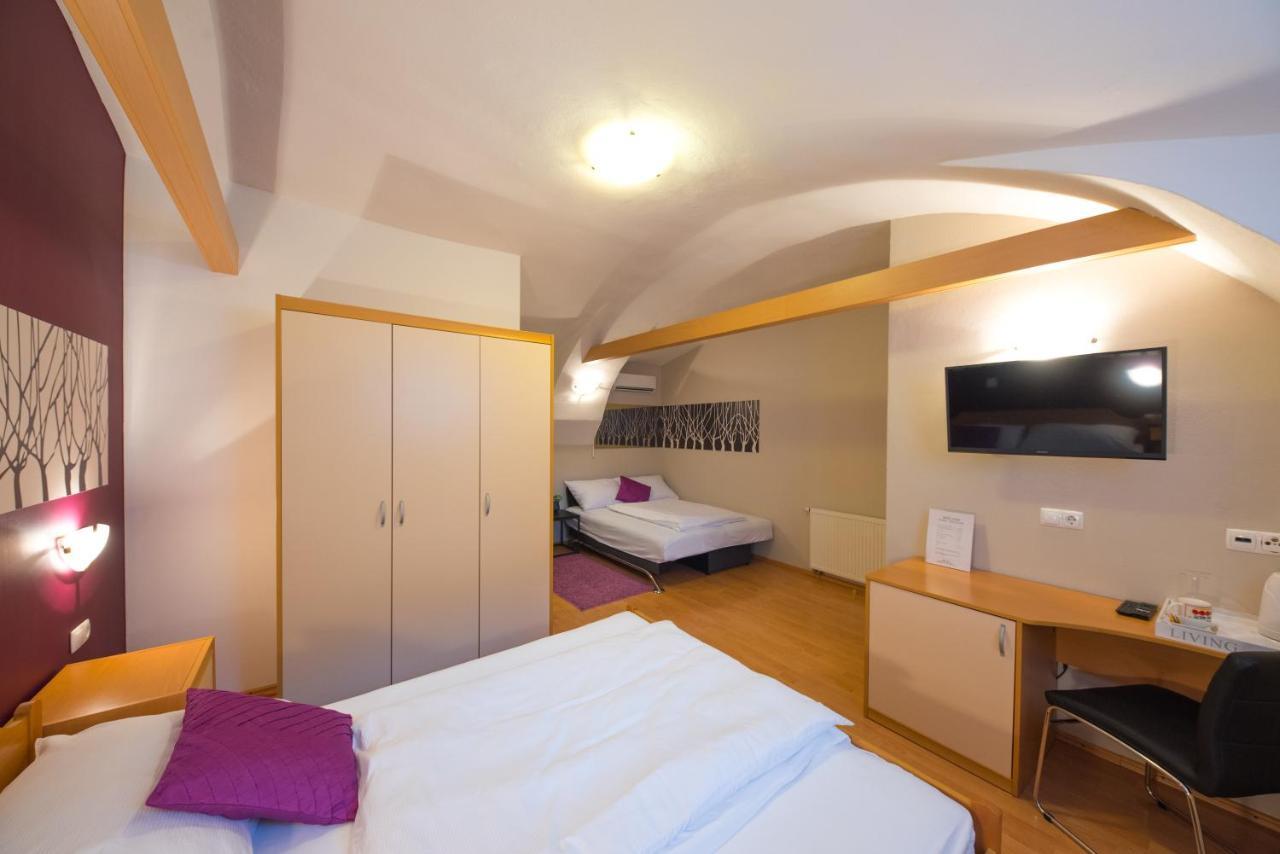 Rooms & Apartments Kepic, Airport Accomodation Cerklje na Gorenjskem Luaran gambar