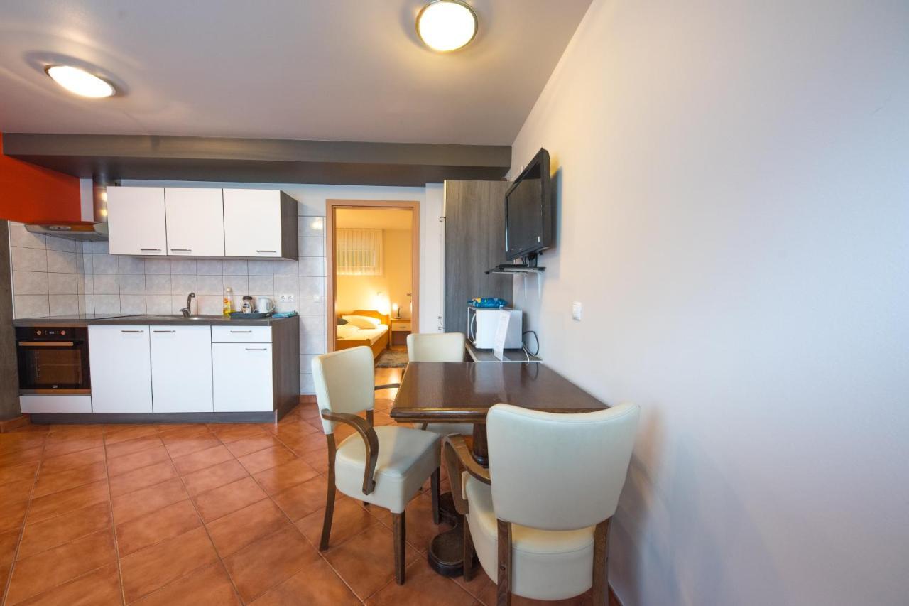 Rooms & Apartments Kepic, Airport Accomodation Cerklje na Gorenjskem Luaran gambar